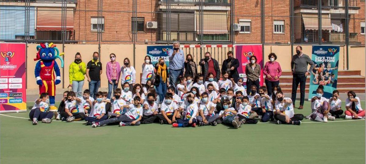 El EuroBasket Valencia 2021 llega al Colegio Lope de Vega de Torrent