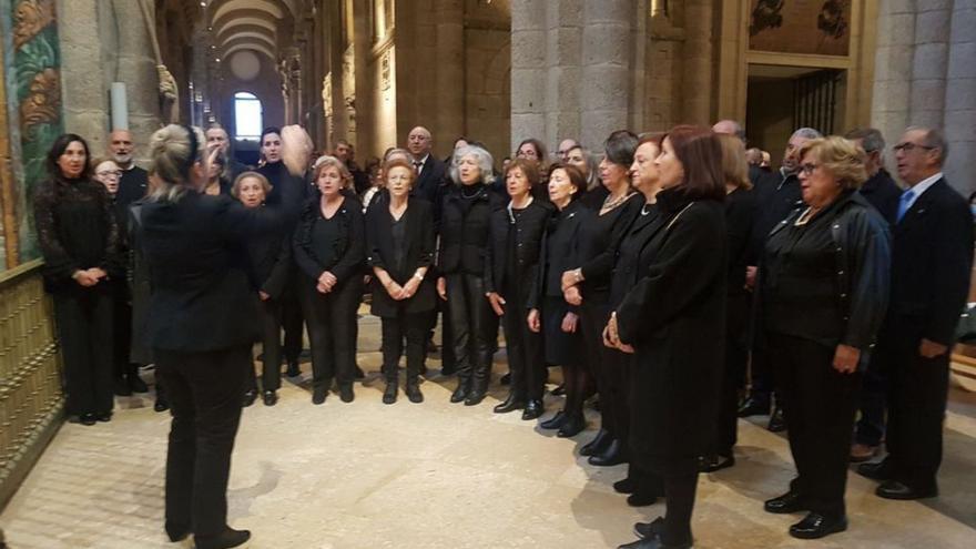 La Polifónica actúa en la Misa del Peregrino en Compostela