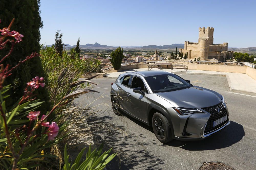 Lexus recorre la Ruta de Castillos de la provincia de Alicante