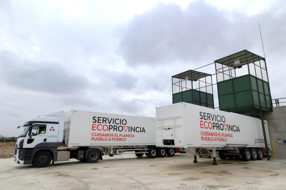 Los desechos se transportan en camiones hasta el CTRUZ para reciclar los materiales que aún tienen una segunda vida.