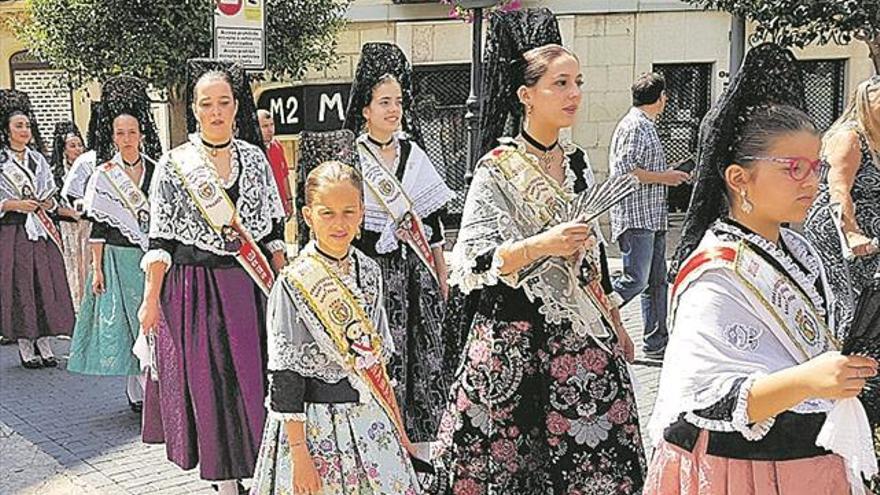 Vinaròs vive su día grande con las citas religiosas y culturales