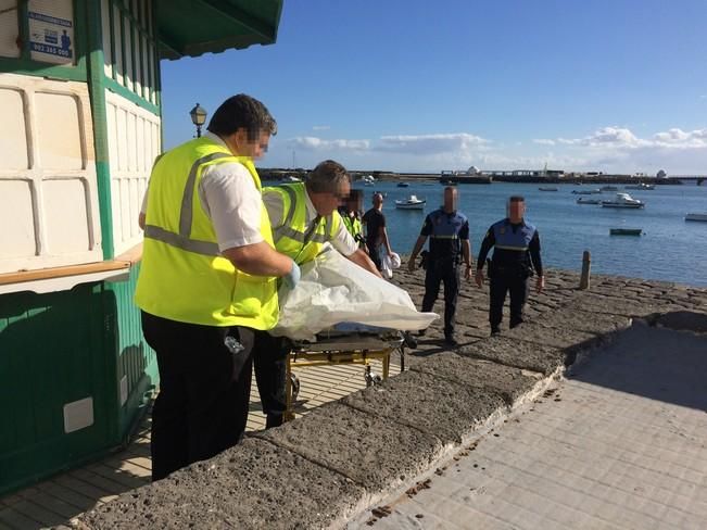 Un hombre fallece ahogado cerca del Muelle de la Pescadería de Arrecife