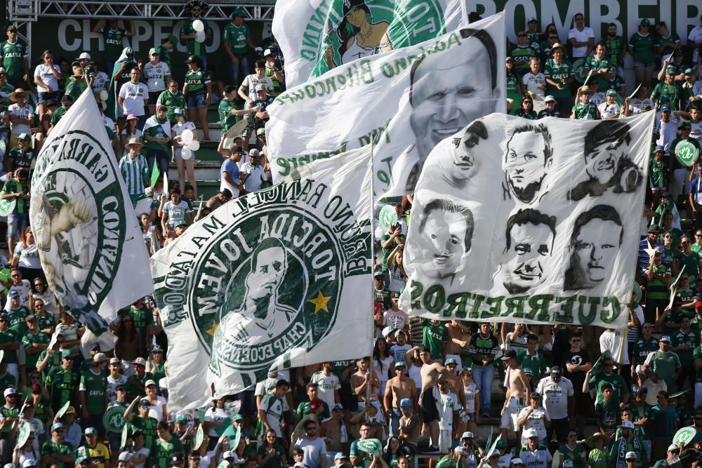 Primer partido del Chapecoense tras el accidente aéreo.