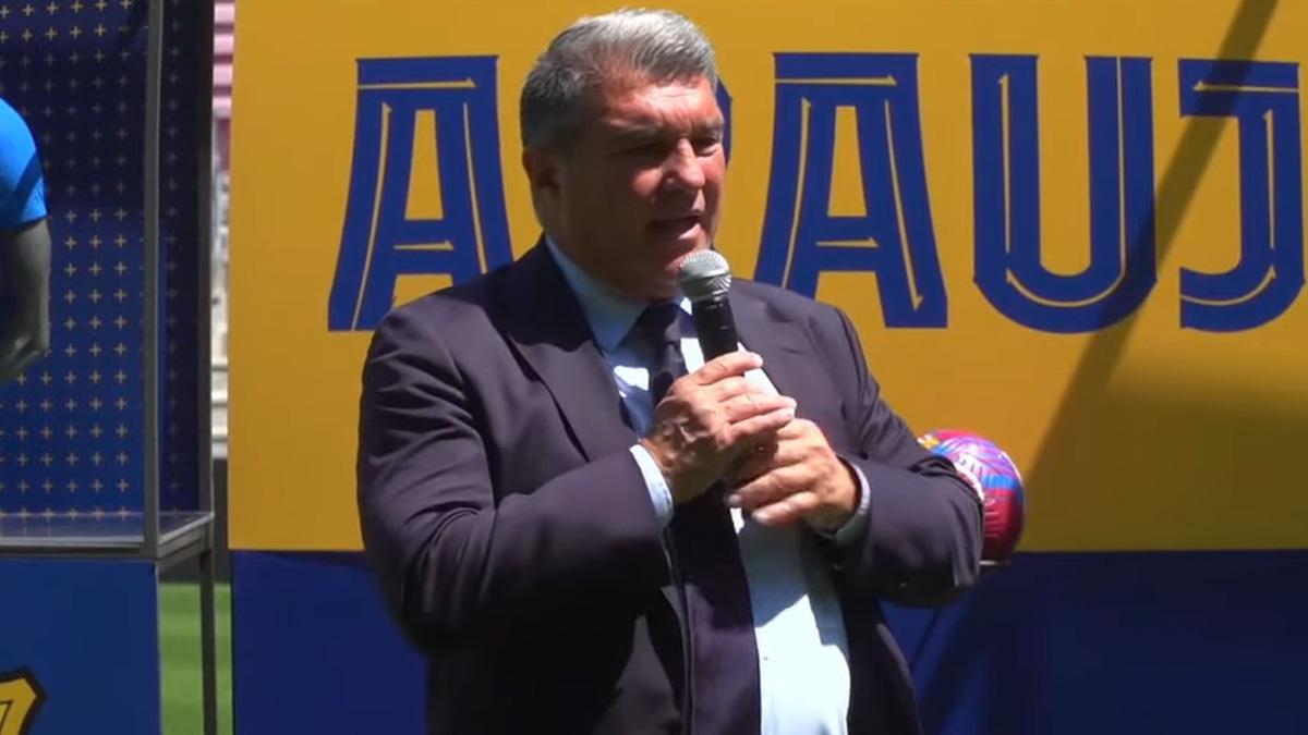 Laporta: "La renovación de Araújo consolida el proyecto"