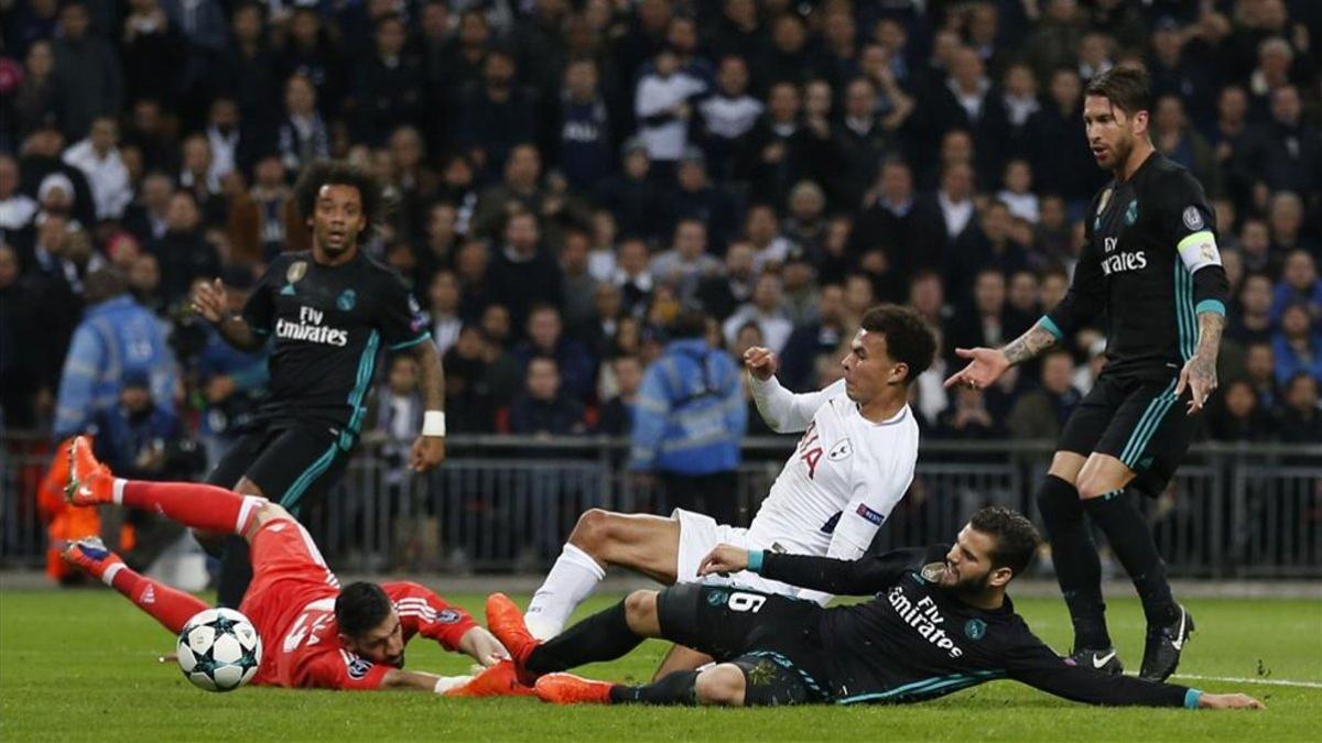 Partido entre el Madrid y Tottenham en la fase de grupos de la Champions de 2017/18