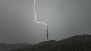 El temporal deja descargas eléctricas en Barcelona