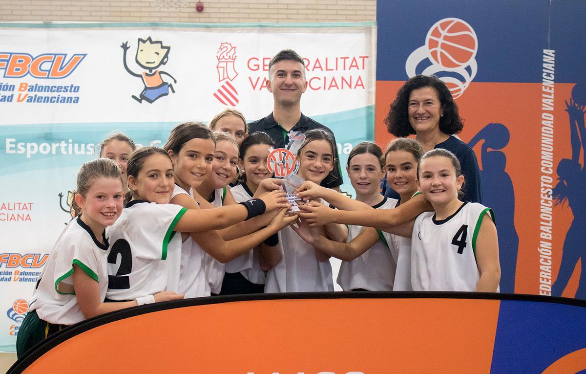 Subcampeón Alevín Femenino Primera - Valencia: CB Escolapias Negro.jpg