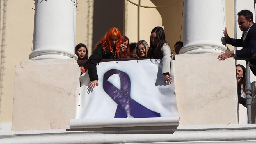 Asociaciones que trabajan con mujeres protagonizan el acto del 25N en Badajoz