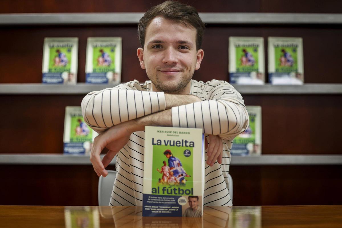 Iker Ruiz Elefutbol Da La Vuelta Al F tbol En 80 Historias 