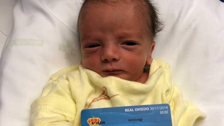 Mateo Llanos Díz, con su abono.