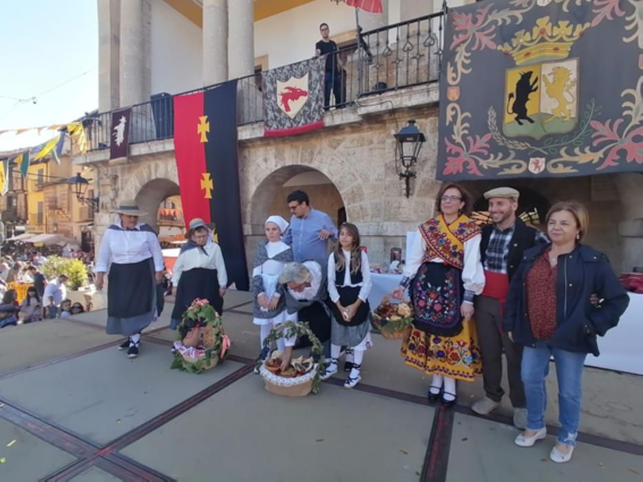 El desfile de carros de Toro, colofón de la Fiesta de la Vendimia