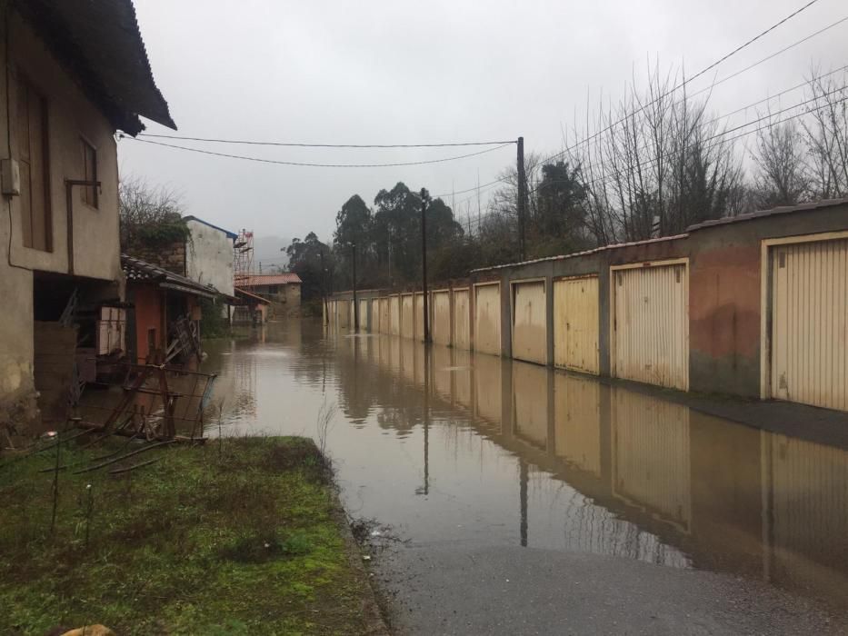 Tiempo en Asturias: Las espectaculares imágenes de las riadas, argayos e incidencias del temporal