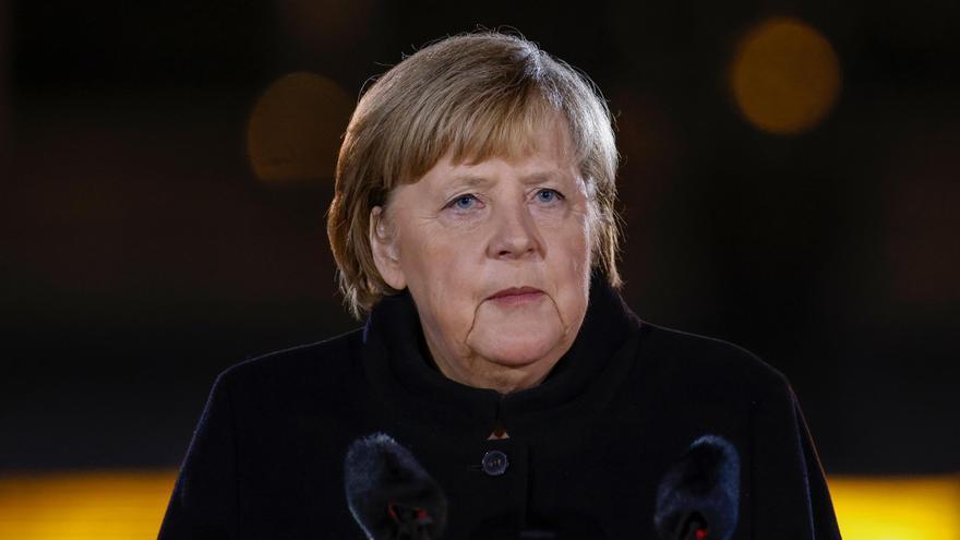 Merkel renuncia al título de presidenta de honor de la CDU