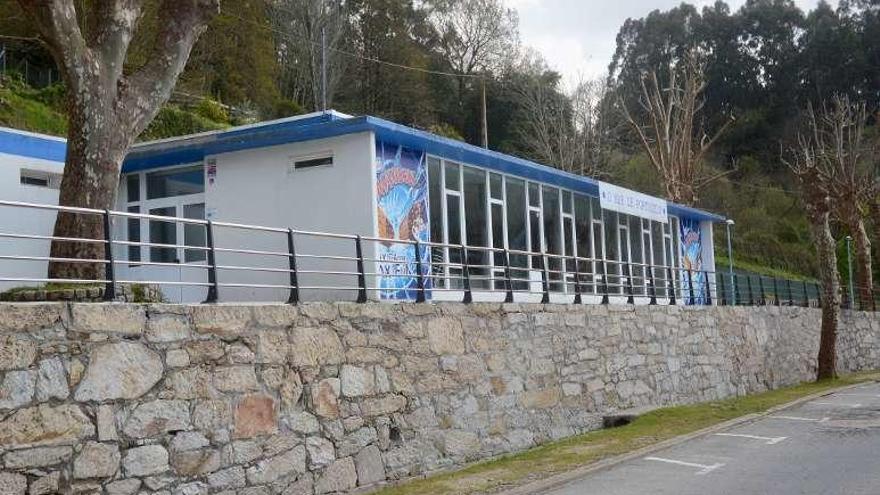 El bar de la playa de Portocelo. // Rafa Vázquez