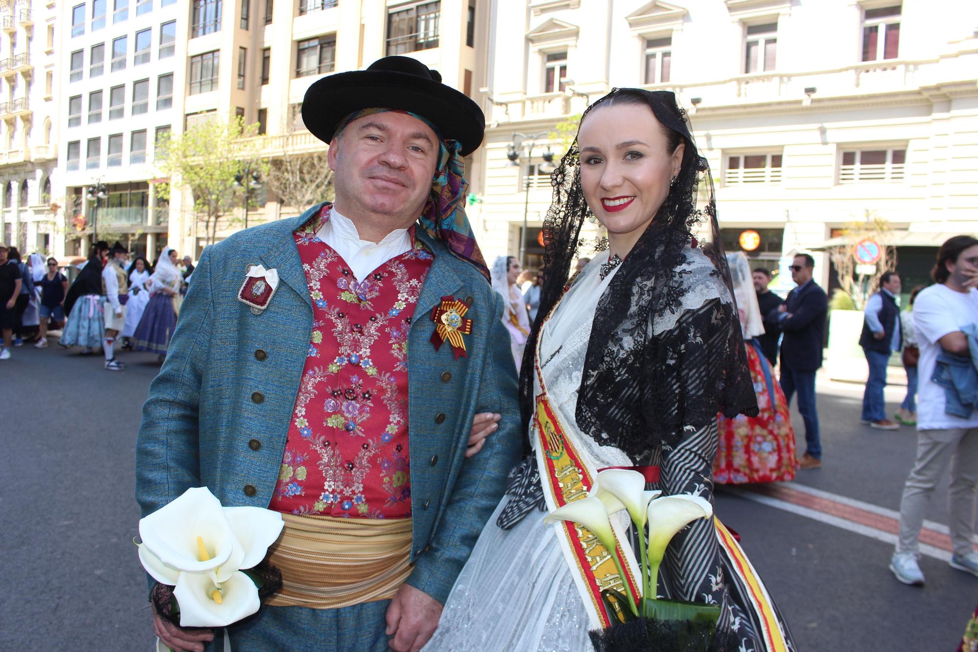 El desfile de falleras mayores en la Ofrenda a San Vicente Ferrer