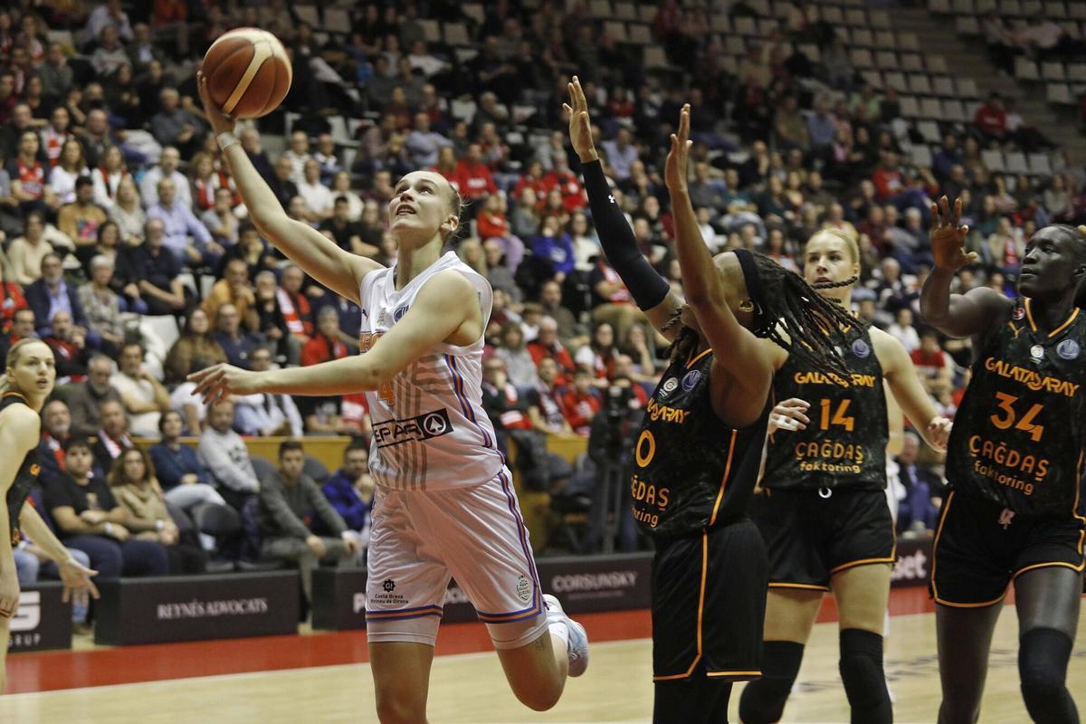 Girona. Pavello Fontajau. Partit basquet Spar UniGirona Galatasaray. Eurolliga.