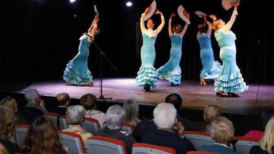 Exitoso festival en el Ateneo de La Calzada (Gijón) por el Día de la Mujer