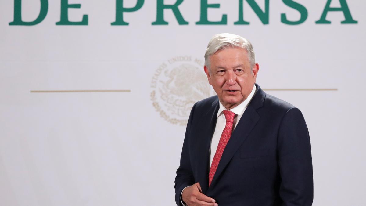 López Obrador en una rueda de prensa para anunciar los resultados de las elecciones de medio mandato.