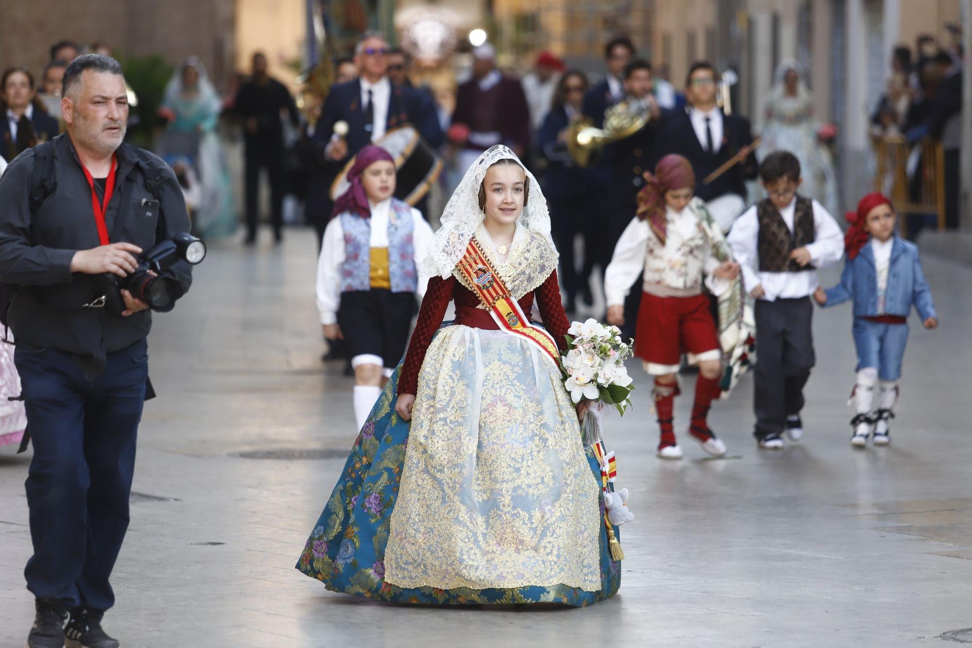 Ofrenda 2023 | Falleras Mayores e Infantiles de comisiones del 17 de Marzo (I)