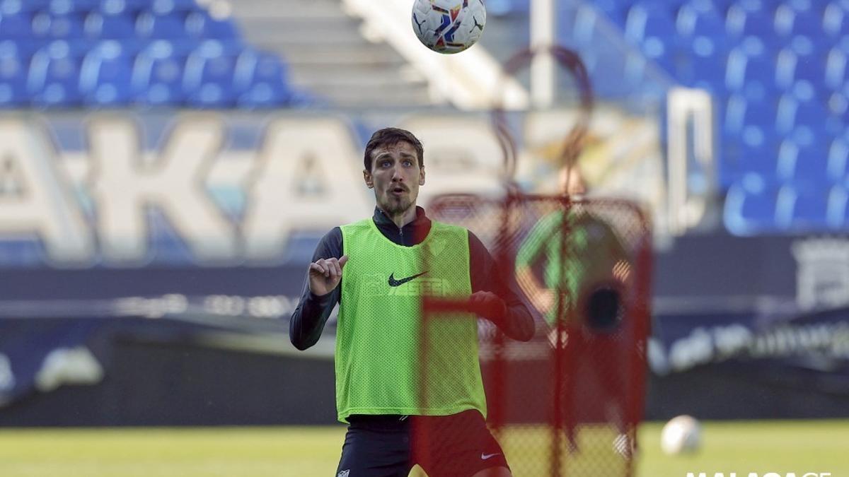 Scepovic, entrenando en Martiricos