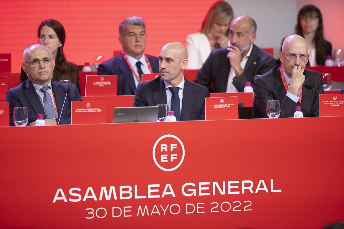 Andreu Camps, Luis Rubiales y Tomás González Cueto.