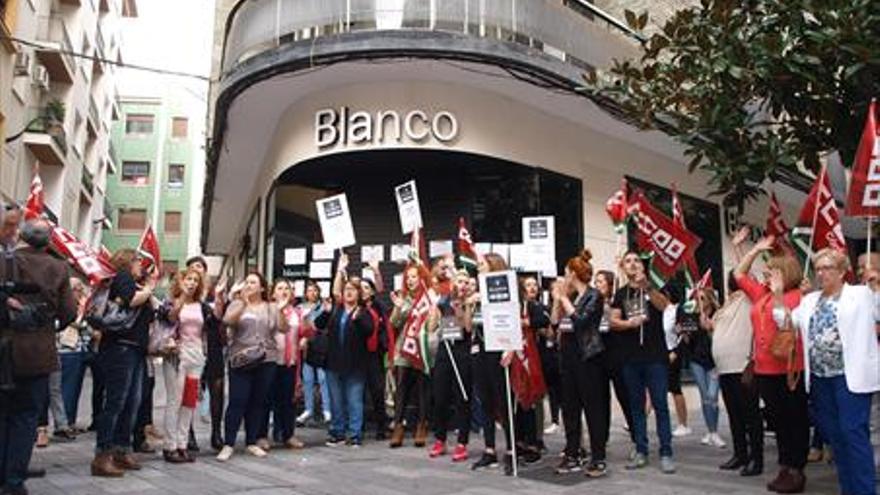 Protesta contra el ERE de la tienda BLANCO