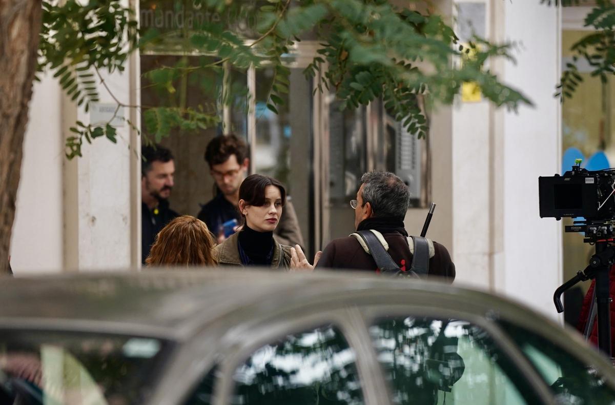 Una imagen del rodaje de 'La chica de nieve 2', en las calles de Málaga.