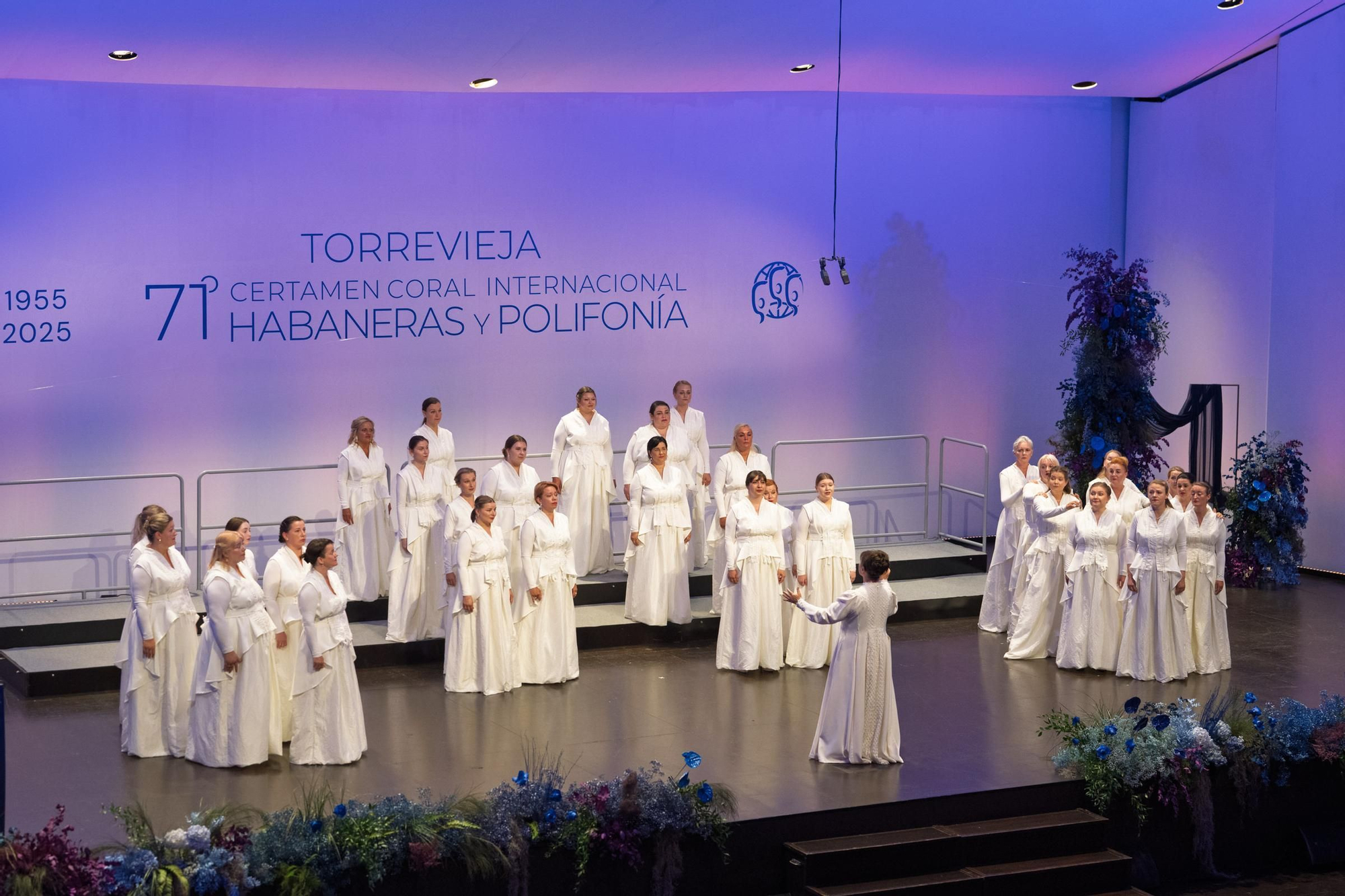 2 Coro Balta de Riga.jpg
