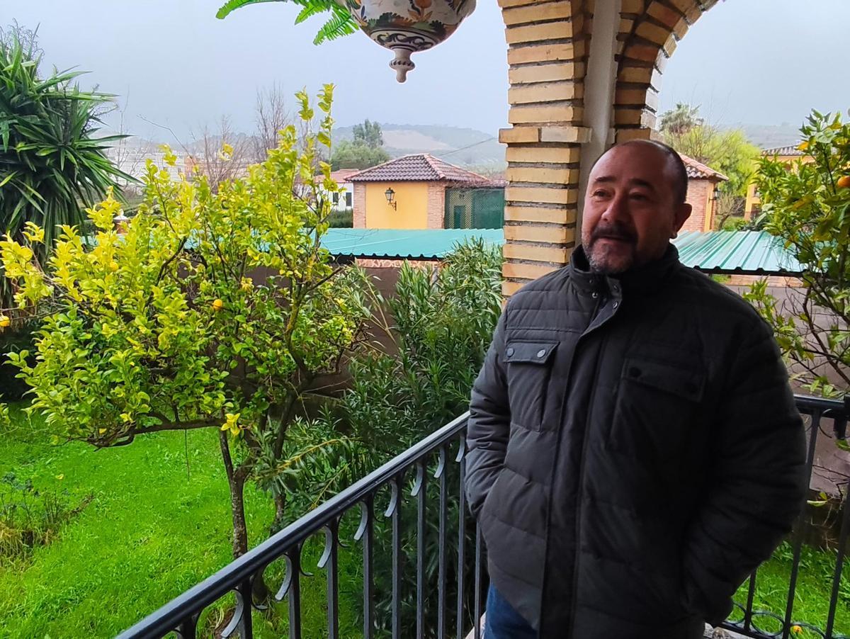 Felipe Poyato, vecino afectado por los cortes de luz.