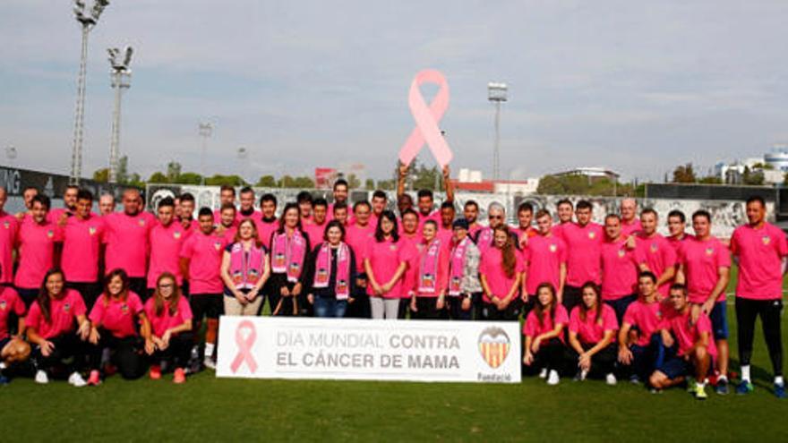 El VCF se viste de rosa en el día mundial contra el cáncer de mama