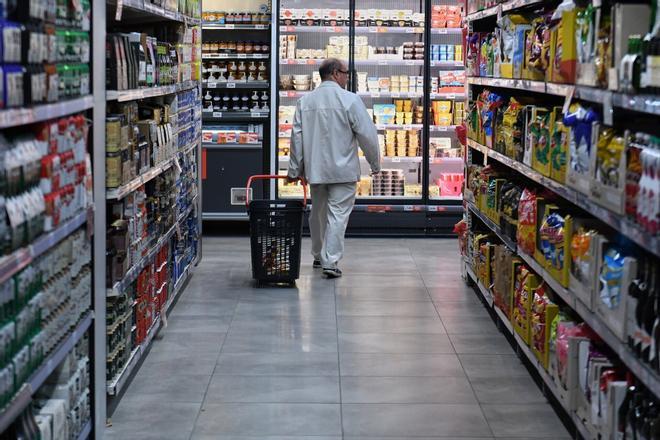 Las compras 'on line' de alimentos se duplican desde 2020, pero el 92% de los españoles aún prefieren ir en persona al súper