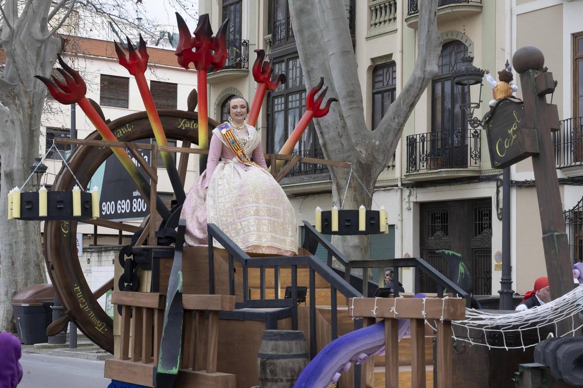 Así fue la Cabalgata del Ninot de Xàtiva