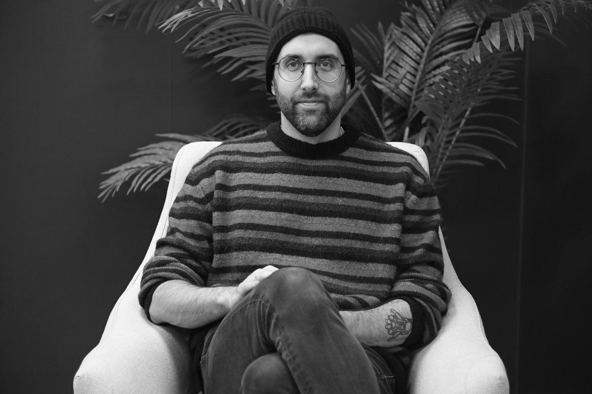 Pep Domingo va visitar la redacció de 'Mediterráneo' per a parlar sobre l'exposició que s'inaugura el 31 de gener al Museu BBAA.