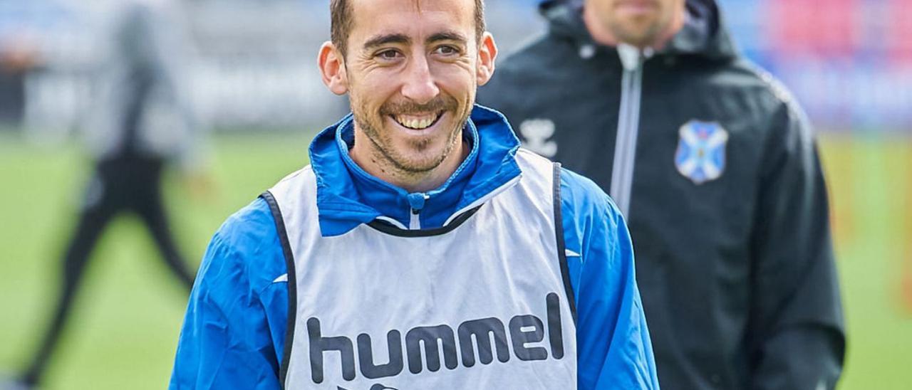 Rubén Díez, en un entrenamiento del Tenerife de la pasada temporada. |  // ELD