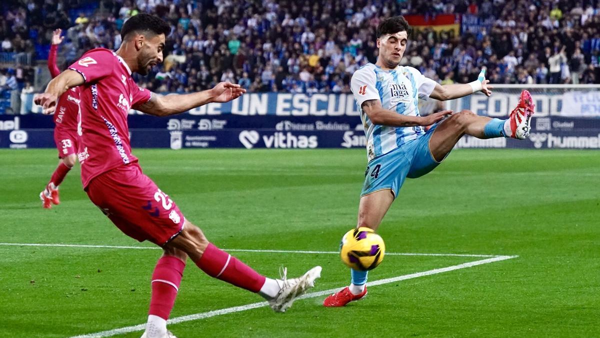 Málaga CF - CD Tenerife, en imágenes.