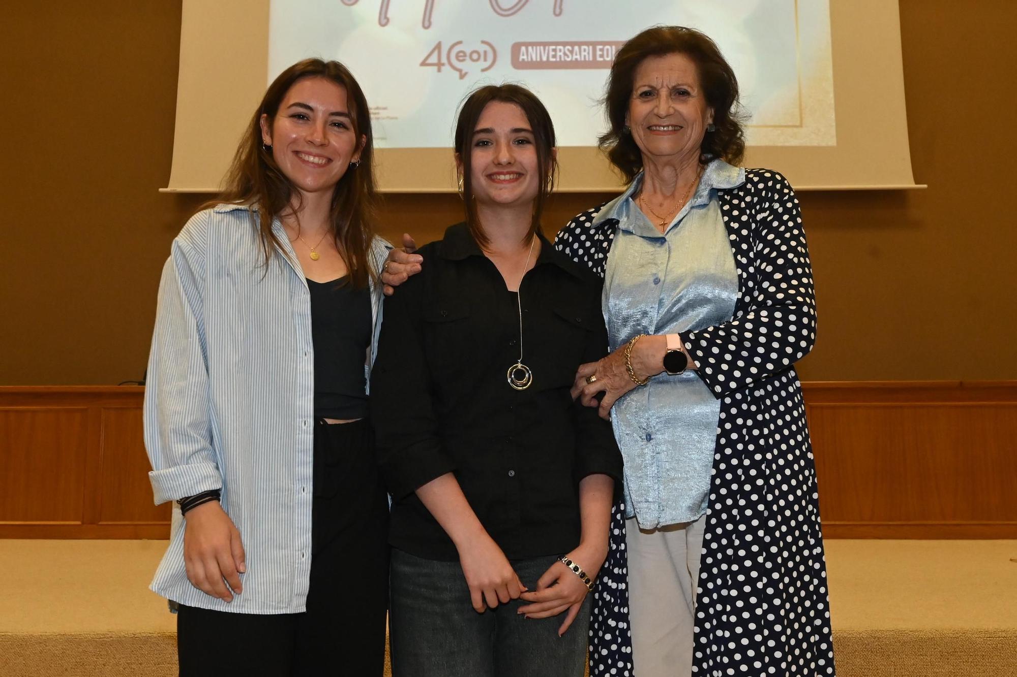 Alumnas del curso actual 2025 homenajeadas: la matriculada en más idiomas, la más joven y la de mayor edad.