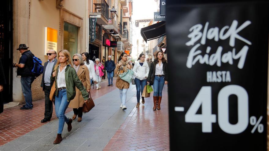 Las ventas del comercio de Mallorca caen un 40% al esperar los clientes al Black Friday