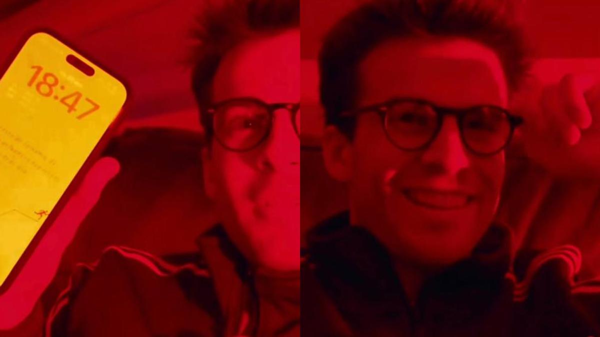 Riqui Puig, con las gafas rojas de Marcos Llorente y la pantalla del teléfono roja