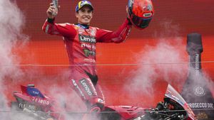 Spains rider Marc Marquez of the Ducati Lenovo Team celebrates after winning the MotoGP race at the Grand Prix of the Netherlands at the TT Circuit in Assen, northern Netherlands, Sunday, June 29, 2025. (AP Photo/Peter Dejong) Associated Press/LaPresse. EDITORIAL USE ONLY/ONLY ITALY AND SPAIN