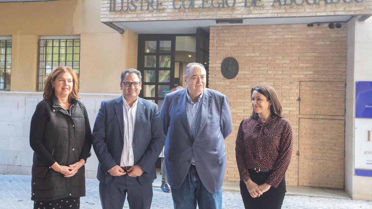 Presentan la iniciativa en la sede del Colegio de Abogados de Orihuela