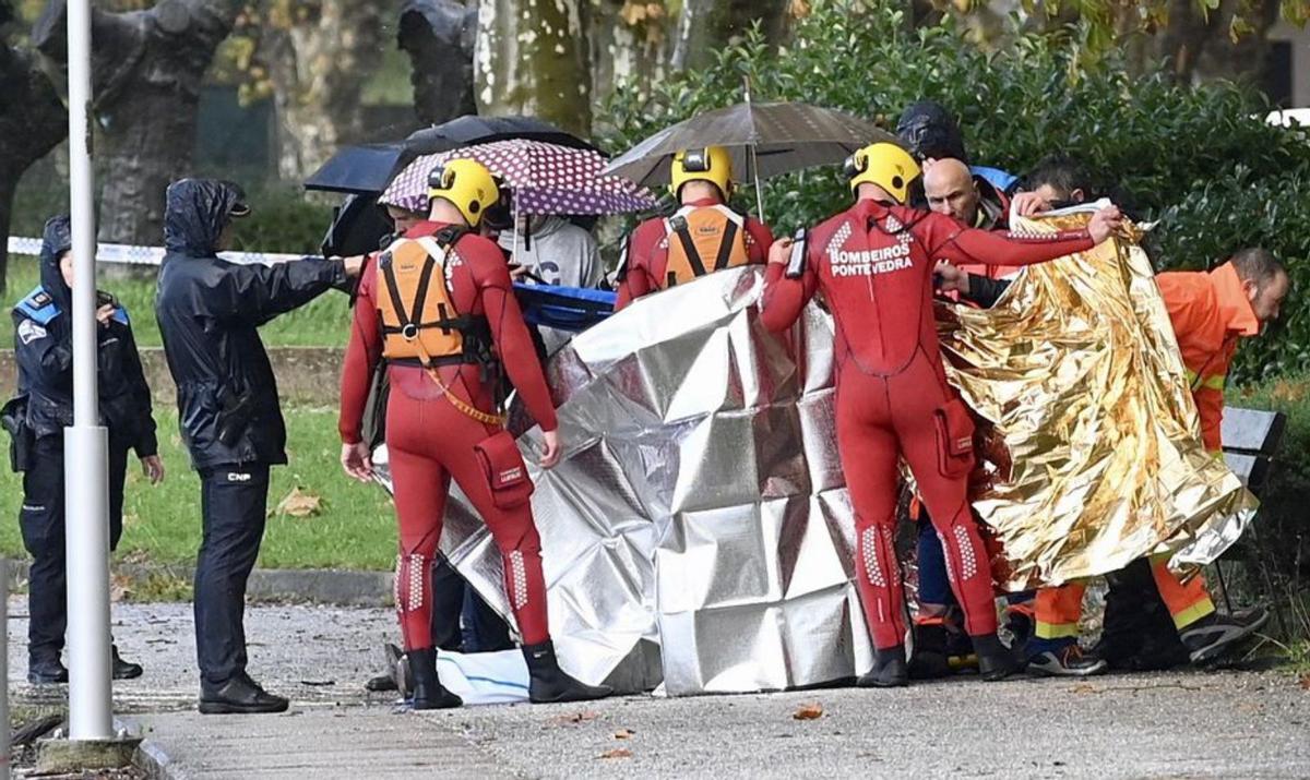 Aparece el cadáver de un hombre flotando en el río Lérez sin aparentes signos de violencia