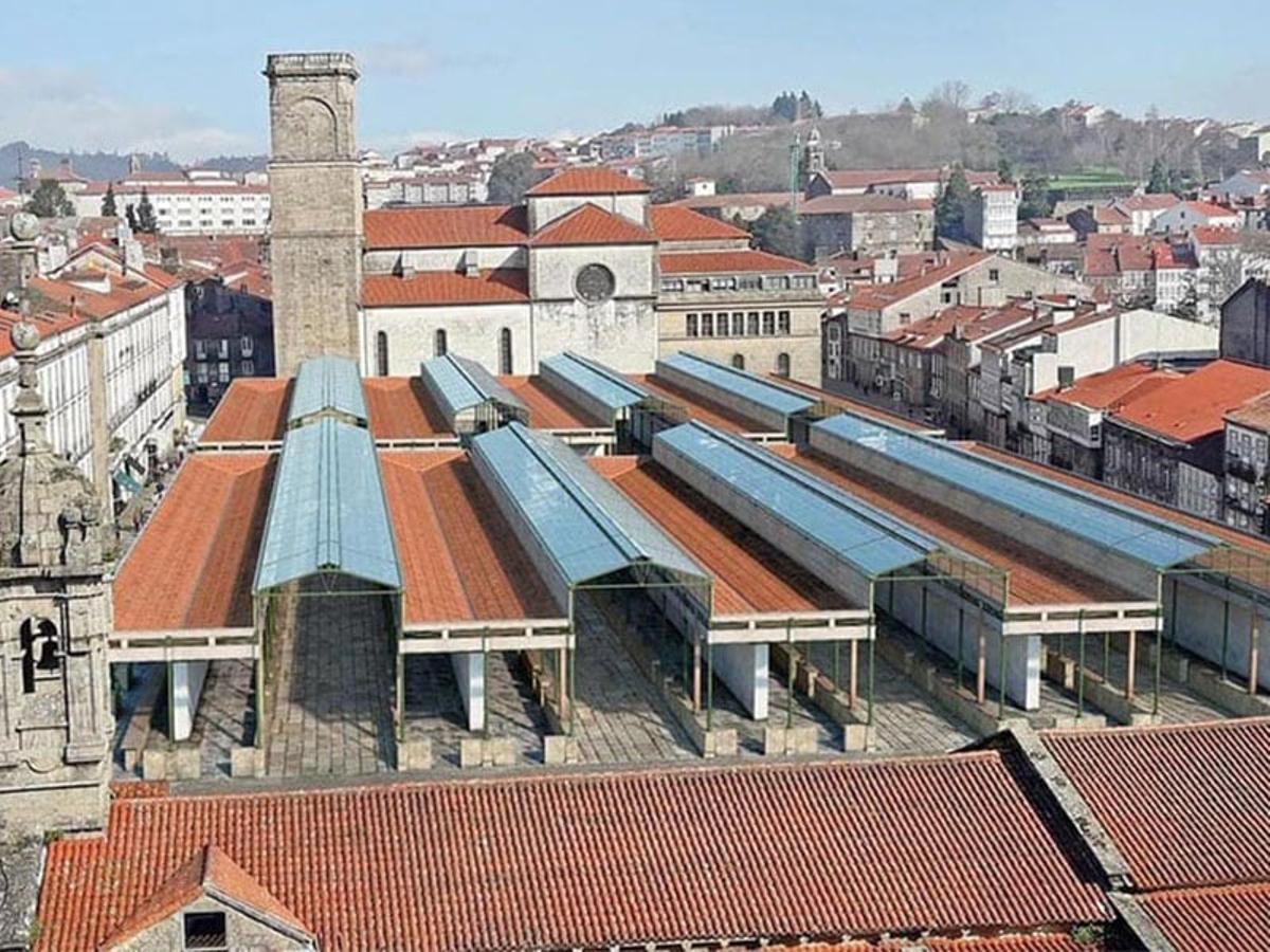 Antiguo mercado de Santiago, construido en cristal e hierro