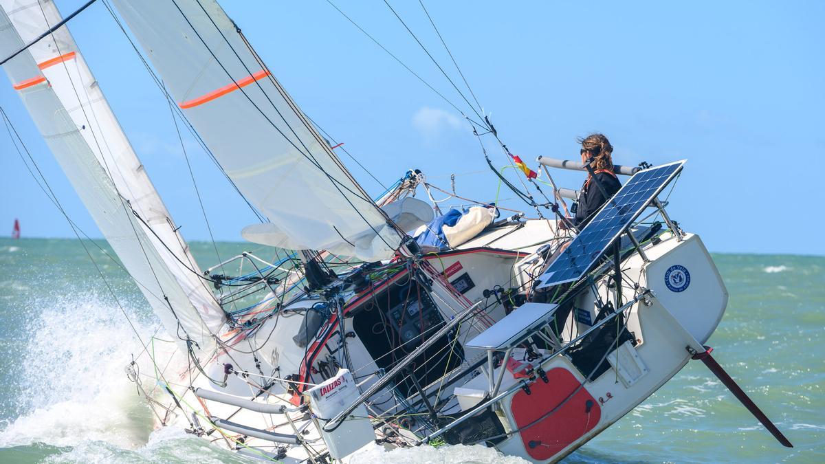 Aina Bauzà zarpa de Cádiz en busca de su récord mundial