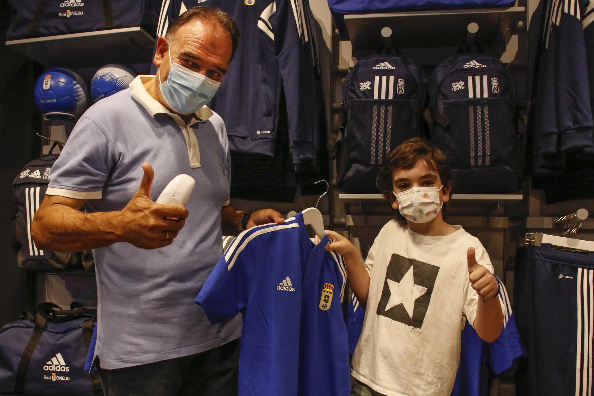 Así fue el primer día de la campaña de abonados del Real Oviedo