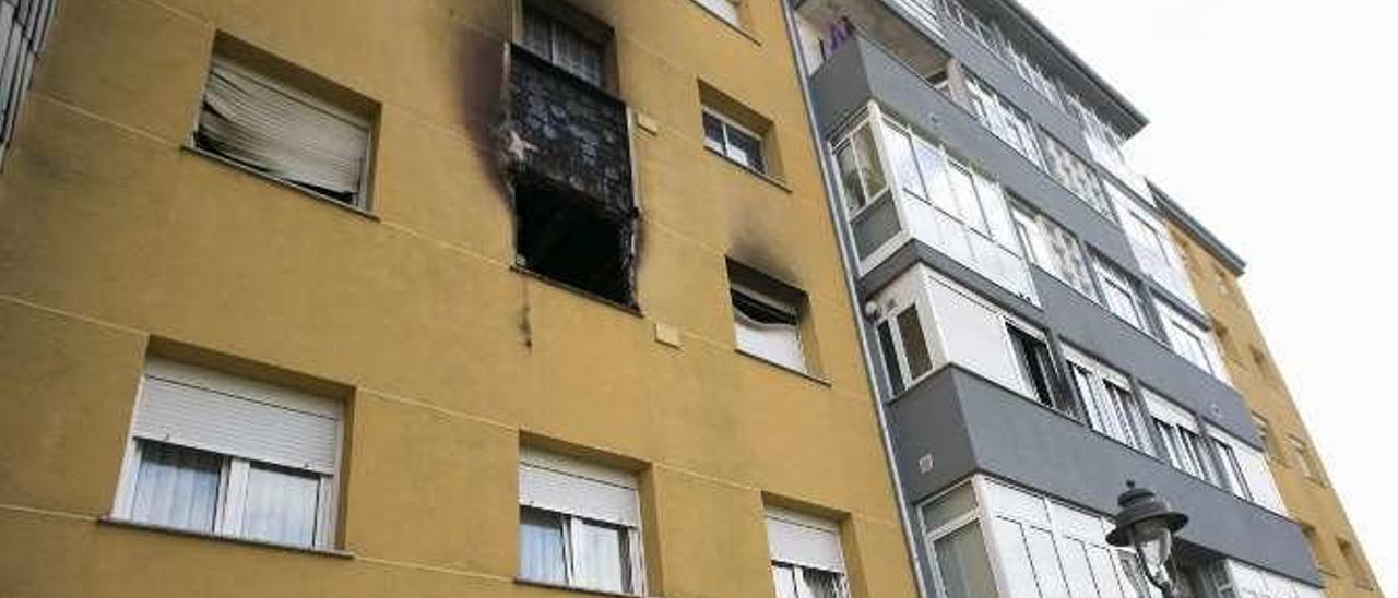 Uno de los pisos de La Luz que sufrieron un incendio la pasada semana.