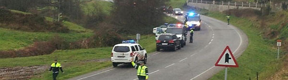 Tres fallecidos y un herido en un accidente de tráfico en Carreño