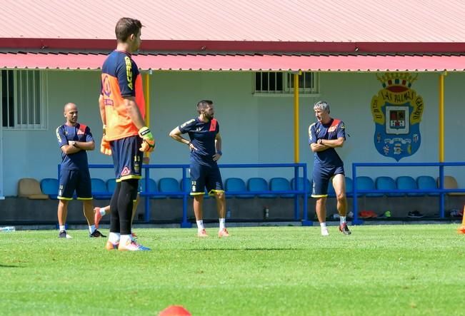 Entrenamiento UD Las Palmas en Barranco Seco ...