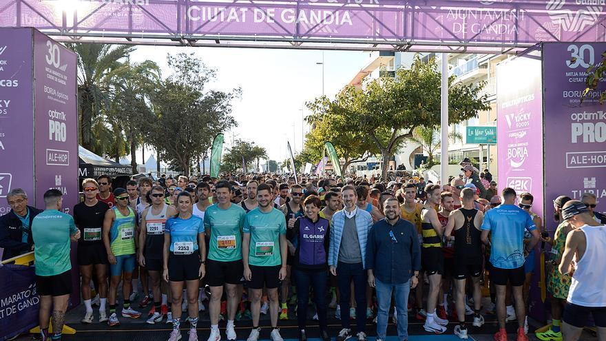 Más de 3.000 atletas corren la Mitja Marató &amp; 10K Ciutat de Gandia 2025
