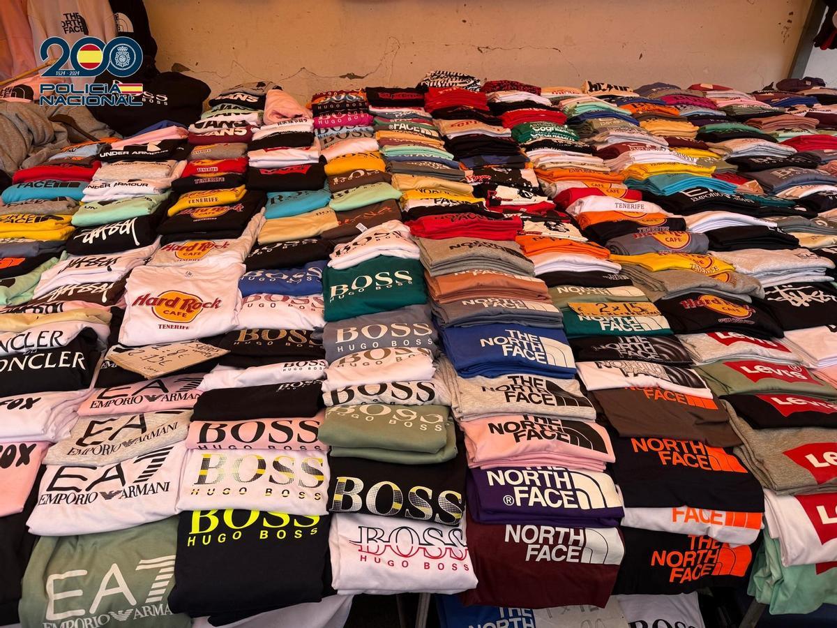 Ropa presuntamente falsificada