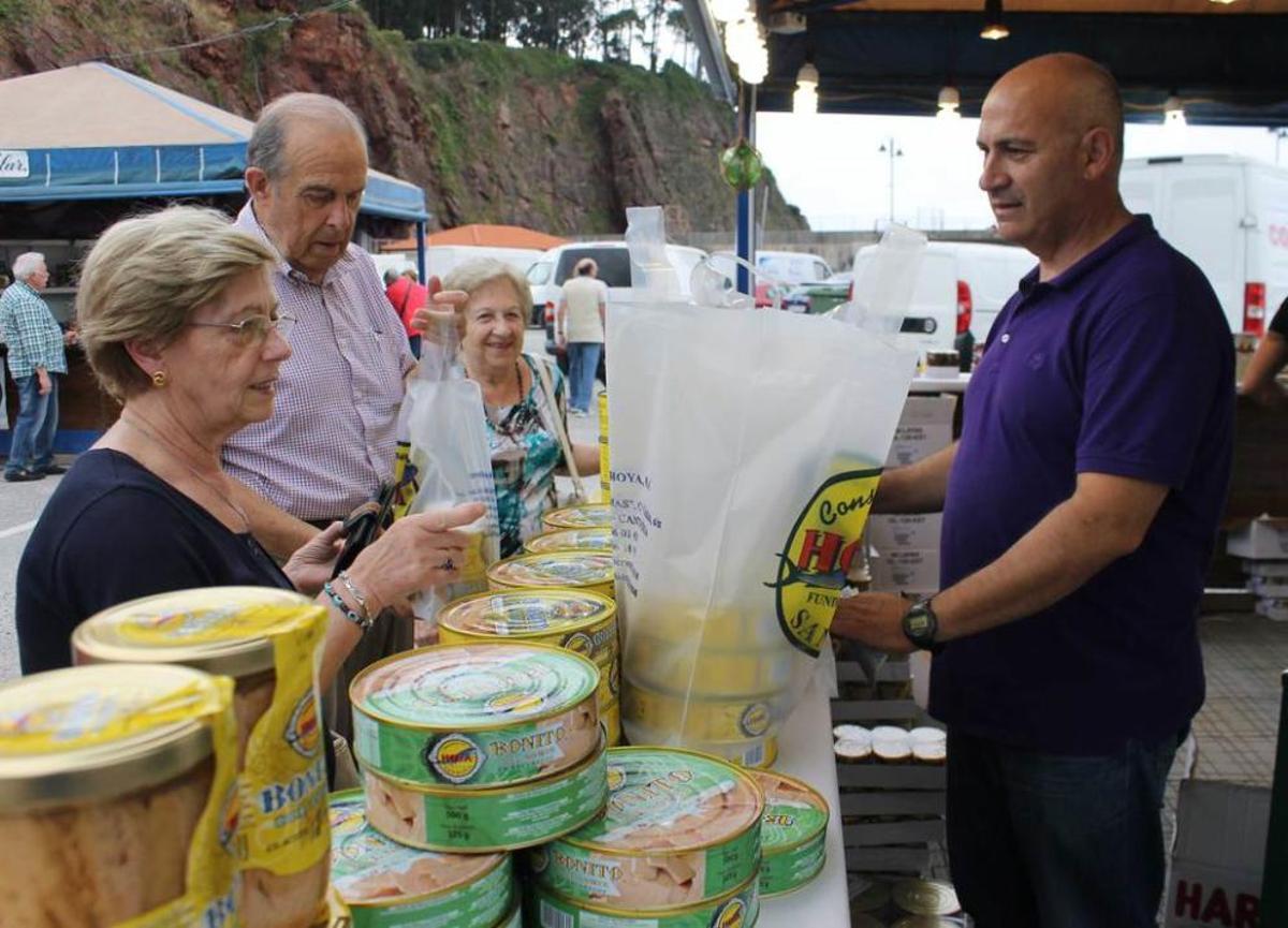 Las latas vuelan en Candás